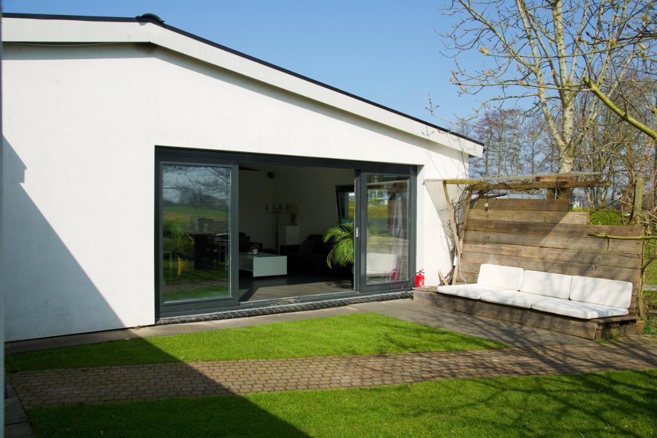 Bungalow between Haarlem&Amsterdam Vijfhuizen Bagian luar foto